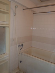 明るくお掃除しやすい浴室へ 明るくお掃除しやすい浴室へ